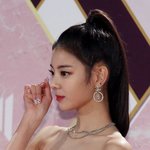 <b>리아</b> 이 날 개이쁘지 않냐