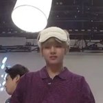 <b>뷔</b> 원래 이러냐