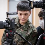 야 욱성재 오늘자 병무청 사진 봤냨ㅋㅋㅋ