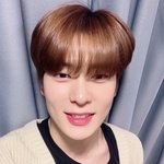 [NCT즌] 얘 예전셀카 이렇게 <b>눈</b> <b>밑</b> 붉은거