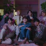 뮤비를 숙소에서 찍는 아이돌이 있다?!