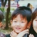 백현이 조카 삼촌이랑 똑 닮았네