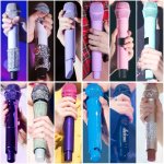 커스텀 마이크가 12개나 되는 아이돌