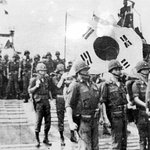 [질문있어요] 베트남전쟁 참전 <b>용사님</b>들 정신를 볻받아야한다고 봅니다