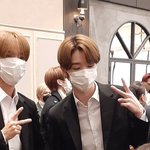 정우랑 성찬 뭐냐... 이<b>래도</b>됨?