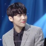 <b>얼굴미</b>쳣다