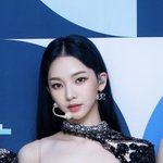 카리나 이<b>사진</b>은 또 <b>딴</b>사람 같네