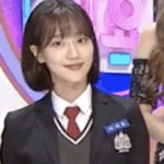 오늘자 교복의 <b>정석</b> 이나은 ㄷㄷ