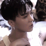 송민호 <b>흑발</b>한거 오지넹