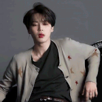 <b>박지민</b> 이거 미쳣나