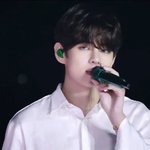 나 방탄 <b>ama</b> 봤는데 뷔 얼굴