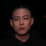 [댓글부탁해] 이 남자 <b>노안</b>인지 추반 ㄱ