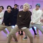 [펜타곤] 저기... <b>맨</b> <b>끝</b>에 계신분