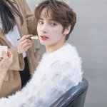 <b>입덕</b>부터 휴닝카이로해서