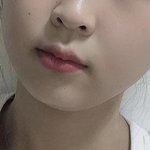 얘들아 나 <b>하관</b> 제니 좀 닮지 않았냐