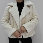 [댓글부탁해] 무스탕에 <b>부츠</b>컷 바지 이상해?
