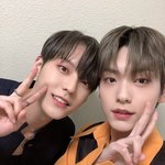 [모두드루와] 수빈민혁 <b>투샷</b> 왜 수빈이 머리 크게보이게