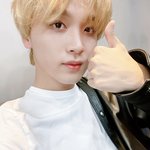[NCT즌] 동혀기 셀카 너무 <b>기엽</b>지 안아!?