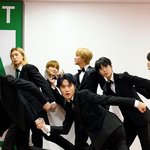 [NCT] 정우 다리하나가 없는데...?