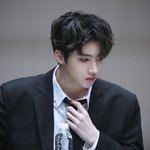 [펜타곤] 속상함을 떨치고자 나이 <b>조사</b> 하자