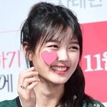 김유정 이거 앞머리 너무 <b>대충</b> 자른 거 아니냐