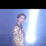 [NCT즌] 인간분쇄기 김정우 ㅎㅎ <b>미모</b>로 다 씹어먹ㅇㅓ