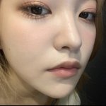 <b>예리</b> 이거 블러셔랑 섀도우 뭘까.