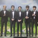 [NCT즌] 시상식 때마다 나비넥타이 해주고 내보내는 거