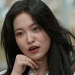 <b>예리</b> 입술
