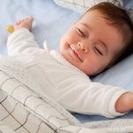 안경 쓴 애들은 안경 벗으면 자동으로 <b>블러</b>처리됨