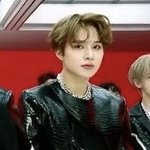 [NCT즌] 정우 <b>손등</b> 화났어