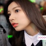 이분 콧대 <b>옆선</b> 진짜 예쁜데 안 유명한 거 같아