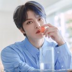 [김재중] ㅅㄷ 아니 목 끝까지 단추가 채워져있는데..?
