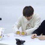 [NCT즌] <b>비닐</b>을 누가 이렇게 뜯음?