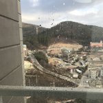 아니 <b>윗집</b>애기가 우리집으로 물이랑 쓰레기 버림;;