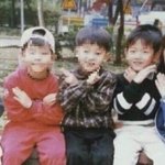 <b>백현</b>이랑 사랑빛친구 20년은 넘은 친구 아니냐