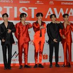 오늘자 카멜레온 설 퍼진 아이돌