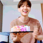 변백현 브이앱 <b>생파</b> 생각난다