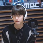 백현은 당장 <b>모든</b> 수록곡 라이브 <b>영상</b>을 내놔라