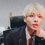 <b>태현</b>이 븨앱에서 툽마존