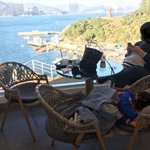 [꼭조언부탁] 카페의자두개 붙여서 애기재우는 거 저만 <b>불편</b>한가요?