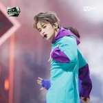 [NCT즌] 마크 진짜 아이돌처럼 생기지 않음?