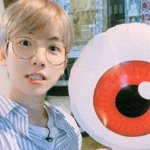 백현이랑 <b>눈알</b>풍선