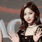 류진 <b>상체</b>만 보면 헤메코 존예임