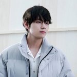 [댓글부탁해] 뷔 흑발vs<b>염색</b> 추반 ㄱ ㄱ