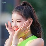 봐도 봐도 쉽게 질리지 않을 <b>여</b><b>돌</b>