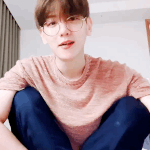 <b>변백현</b> 군대가면 나 어케 살아...