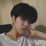 [트레저] <b>쇄골</b>밖에 안보여
