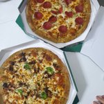 저녁메뉴는 피자.. 피자<b>1+1</b>인데 가격이 환상이라 시켜봤어요