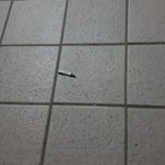 [개깊은빡침] 공동현관으로 담배꽁초 <b>투척</b>하는 사람